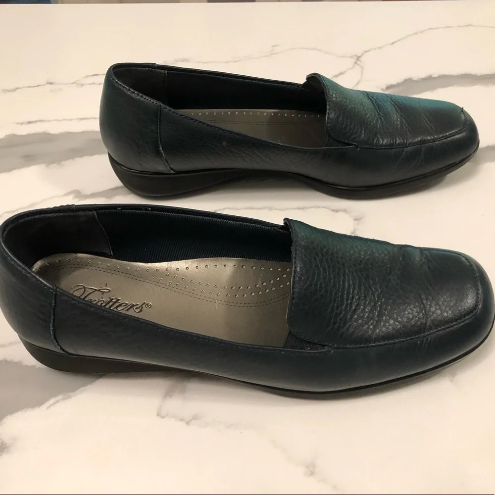 Trotters Jeann Navy Slip On Loafer Flats Size 10M - Picture 3 of 7